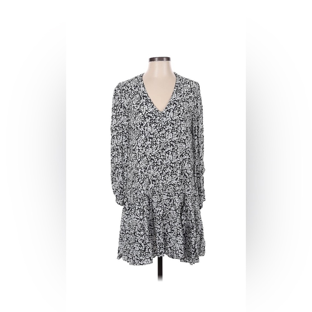 Zara Women’s Black and White spot Mini V neck A line Dress Size Medium